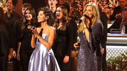 “Sing Your Praise to the Lord”—Trisha Yearwood and Amy Grant