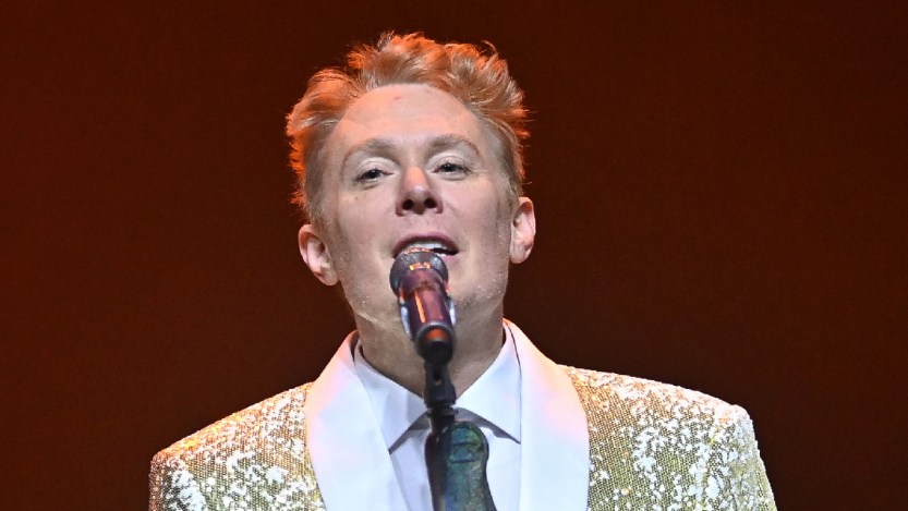 Clay Aiken Spreads Christmas Joy on 'The Kelly Clarkson Show' With Performance of "Do You Hear What I Hear"