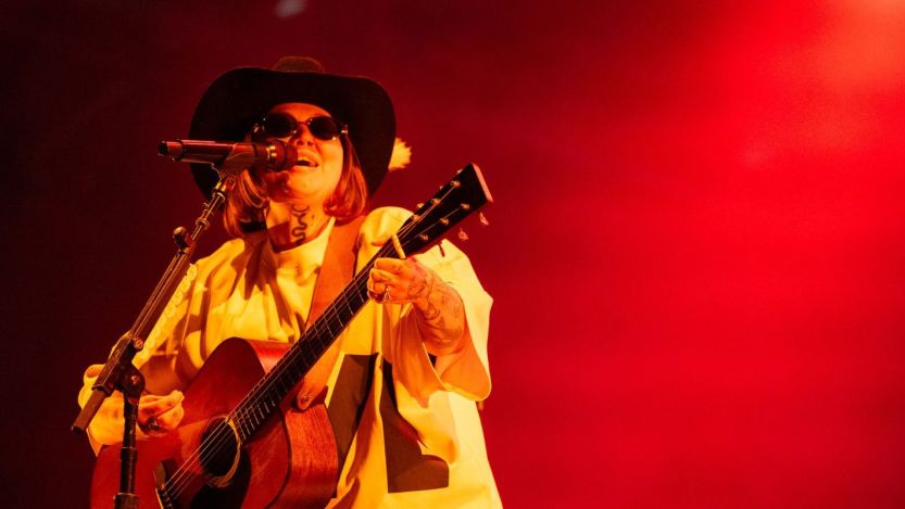 Elle King Sings About Getting Banned From the Grand Ole Opry