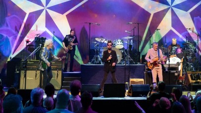 Ringo Starr Kicks Off 2025 Tour with His All Starr Band in Connecticut, Plays “No No Song” for the First Time in Over 20 Years