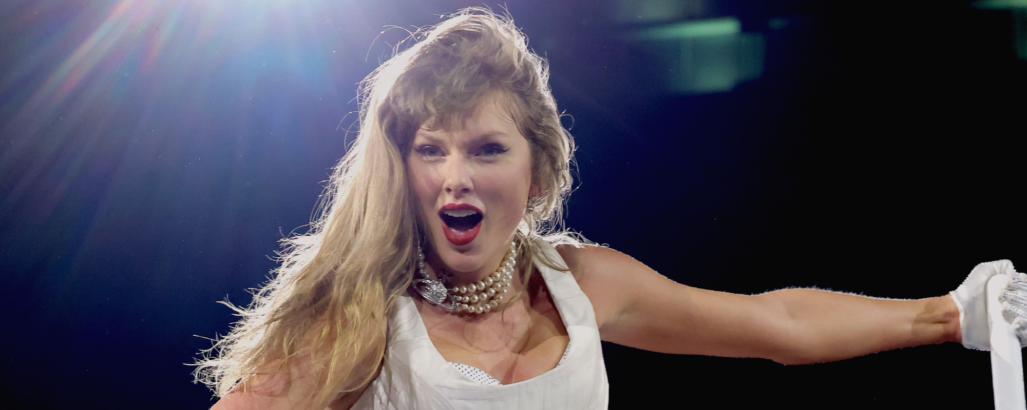 Get Into the Christmas Spirit With Taylor Swift's Live Performance of "Christmas Tree Farm"
