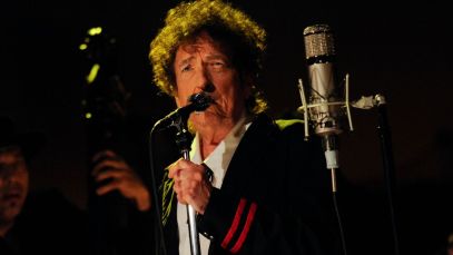 Bob Dylan performing