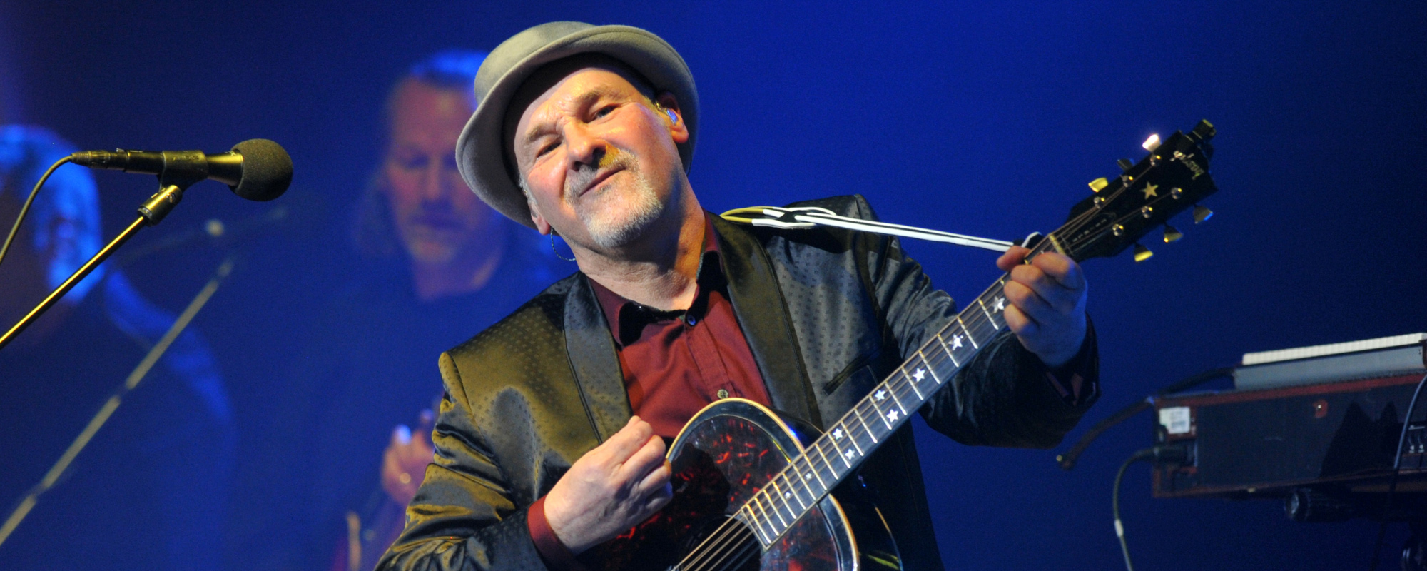 5 Indelible Vocal Performances by Paul Carrack