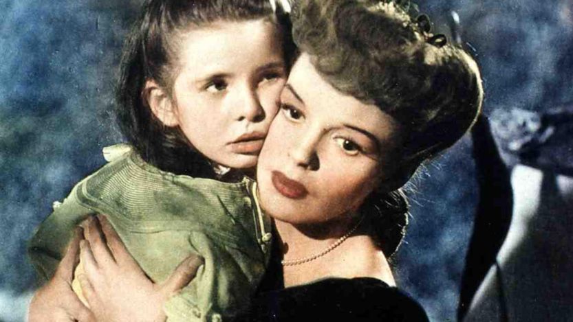 Judy Garland and Margaret O'Brien in 'Meet Me in St. Louis'