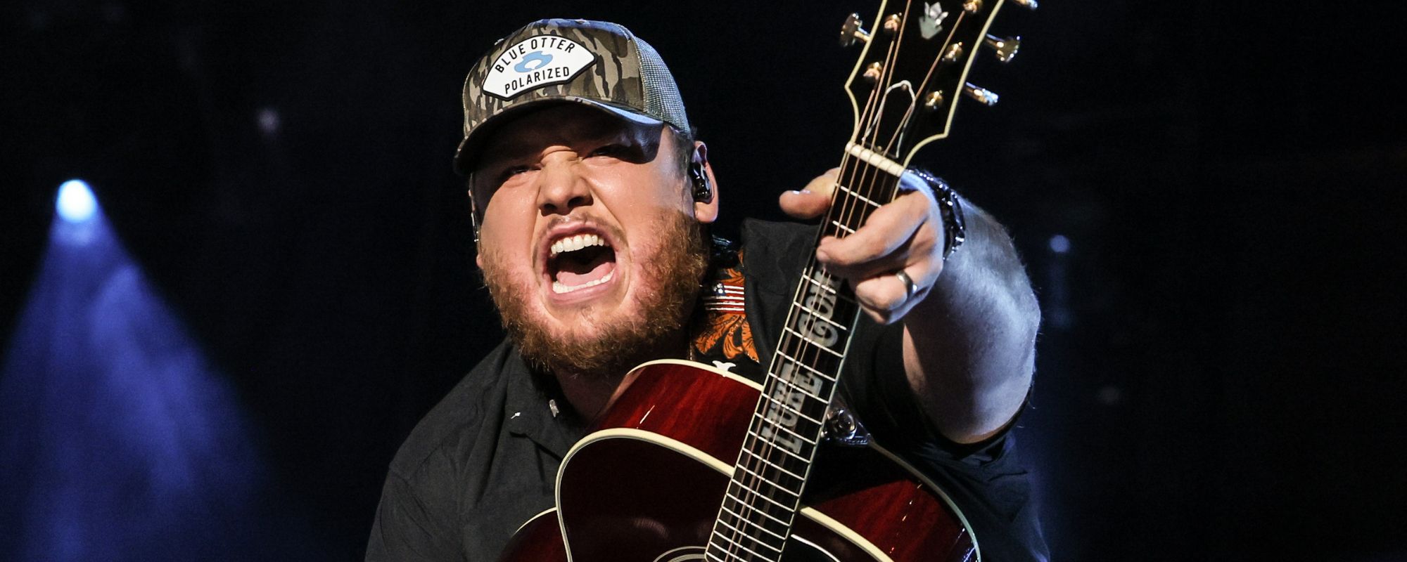 Luke Combs performing