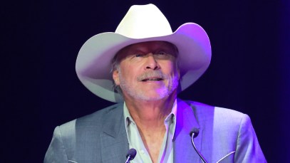 Georgia Woman Scammed Out of $3000 After Thinking She Was Helping Alan Jackson