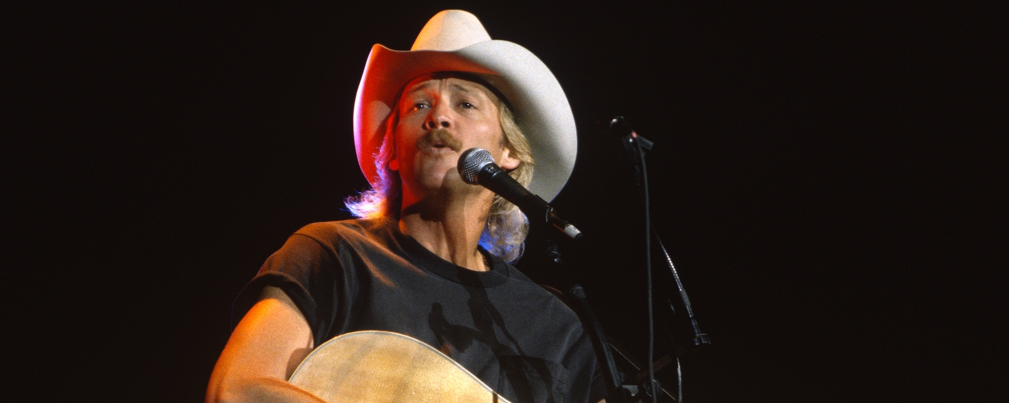 3 Country Hits From the 1990s That Made Line Dancing a Craze