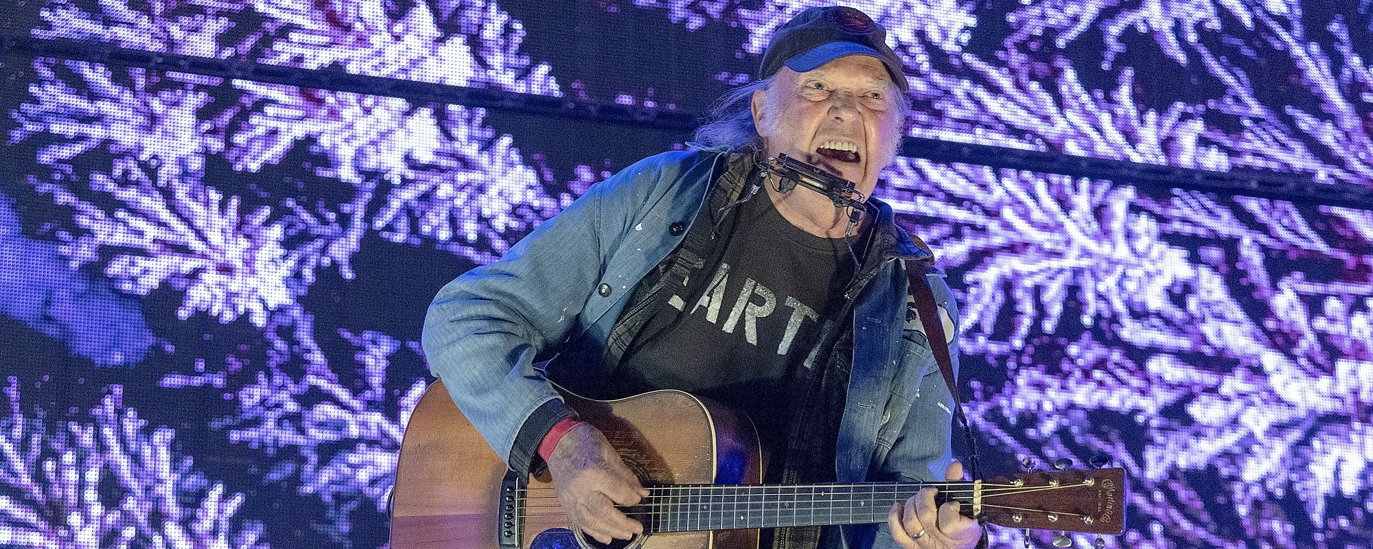 Neil Young Has Discovered an Unreleased Album Recorded During the Early 1980s; Opens Up on Relationship with Wife Daryl Hannah