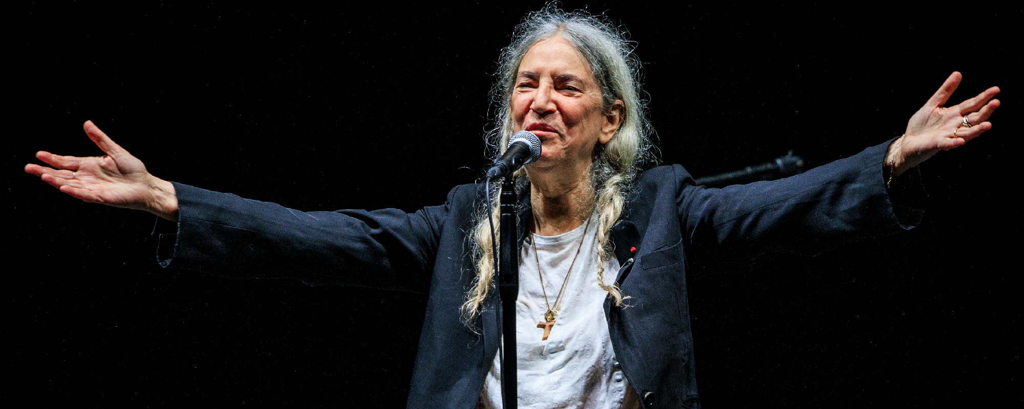 Patti Smith Collapses While Performing on Stage in Brazil