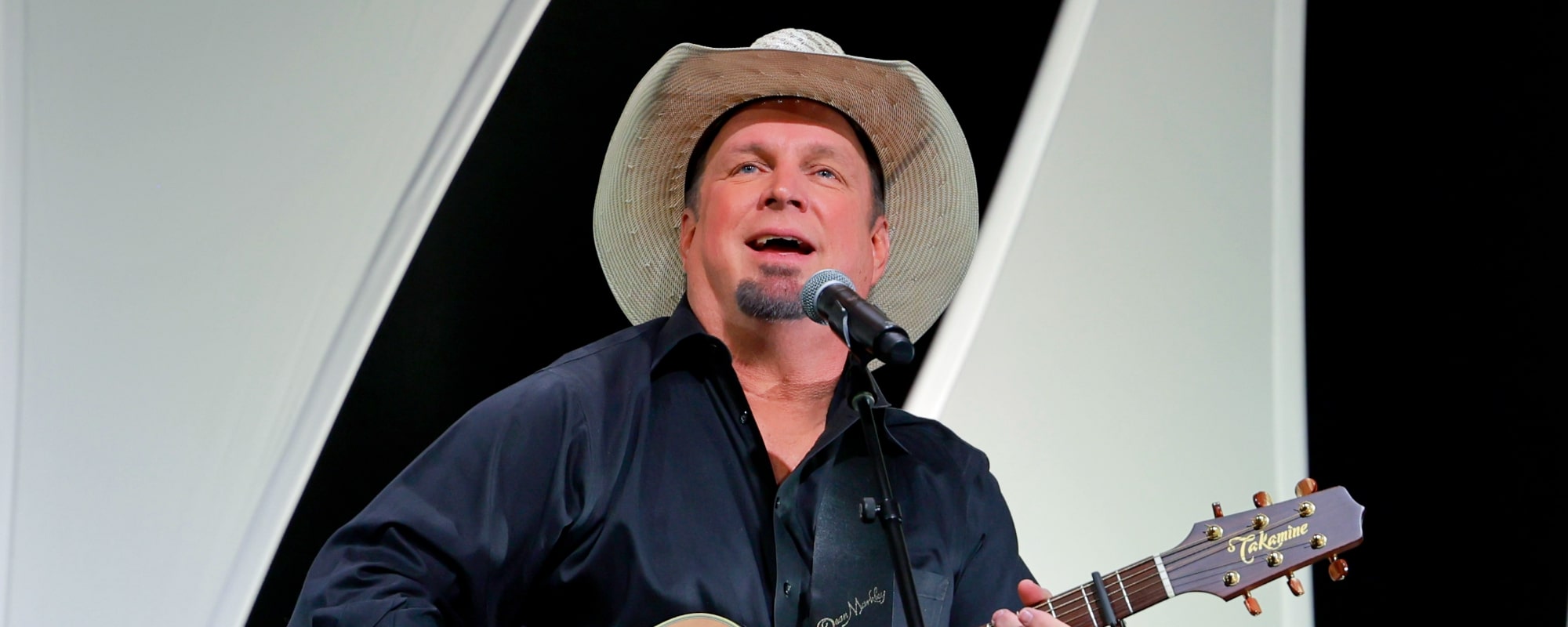 Garth Brooks limits where fans can stream his music