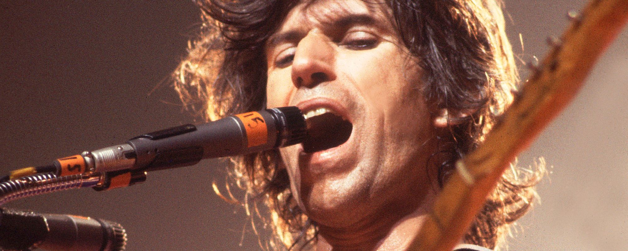 3 Riffs From the ‘60s That Made Us All Want To Pick up a Guitar