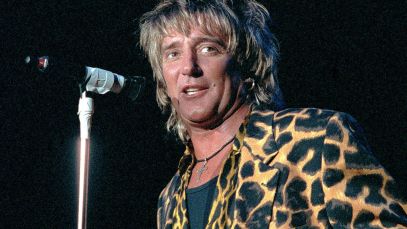Rod Stewart performing