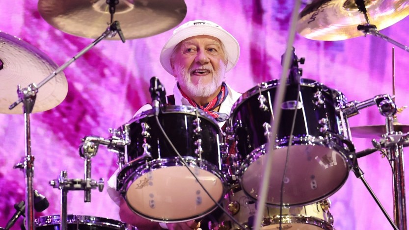 Watch Mick Fleetwood Serenade His Beloved Pet Pig Tilly on the Ukulele; Fleetwood Reveals He’s Working on a New Solo Album