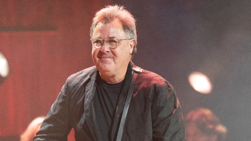 Vince Gill Announces Massive Summer Tour To Celebrate 50 Years of Touring