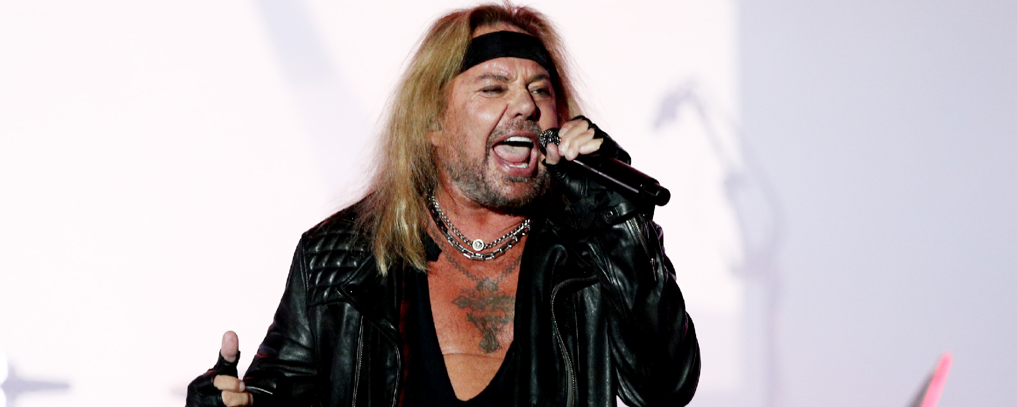 Mötley Crüe Fans React After Vince Neil's Plane Is Involved in Fatal Crash