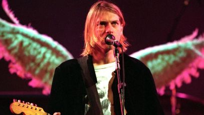 Kurt Cobain performing