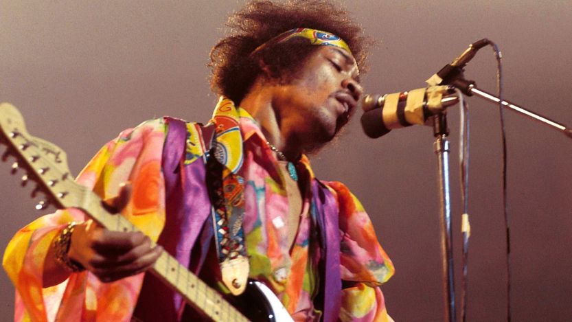 Jimi Hendrix, artist behind harpsichord instrumental feature in "Burning of the Midnight Lamp"