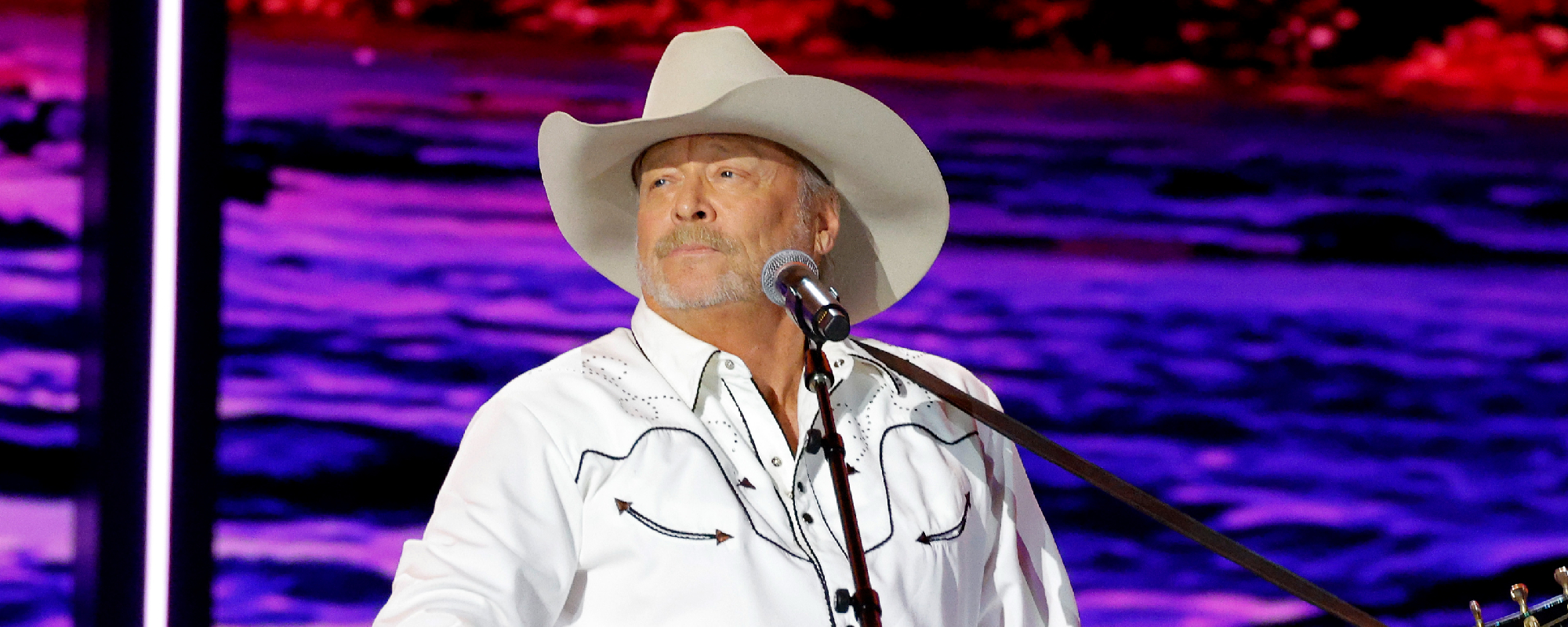 3 ’90s Country Anthems That Still Belong at Every Tailgate