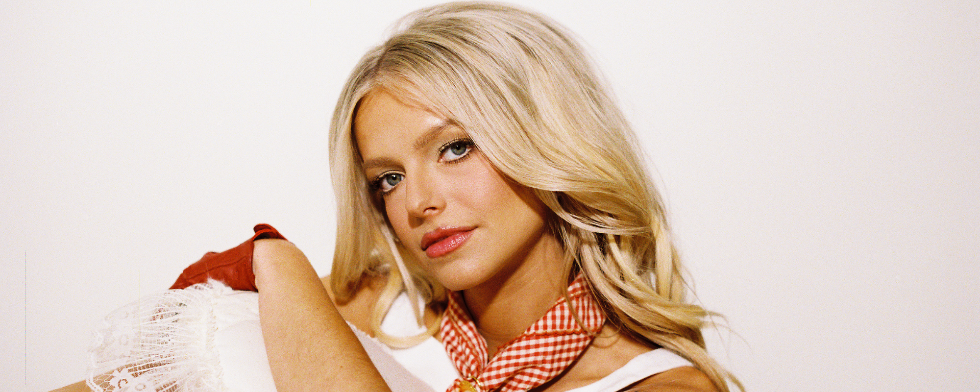 Carter Faith Holds a “Grudge” On New Song