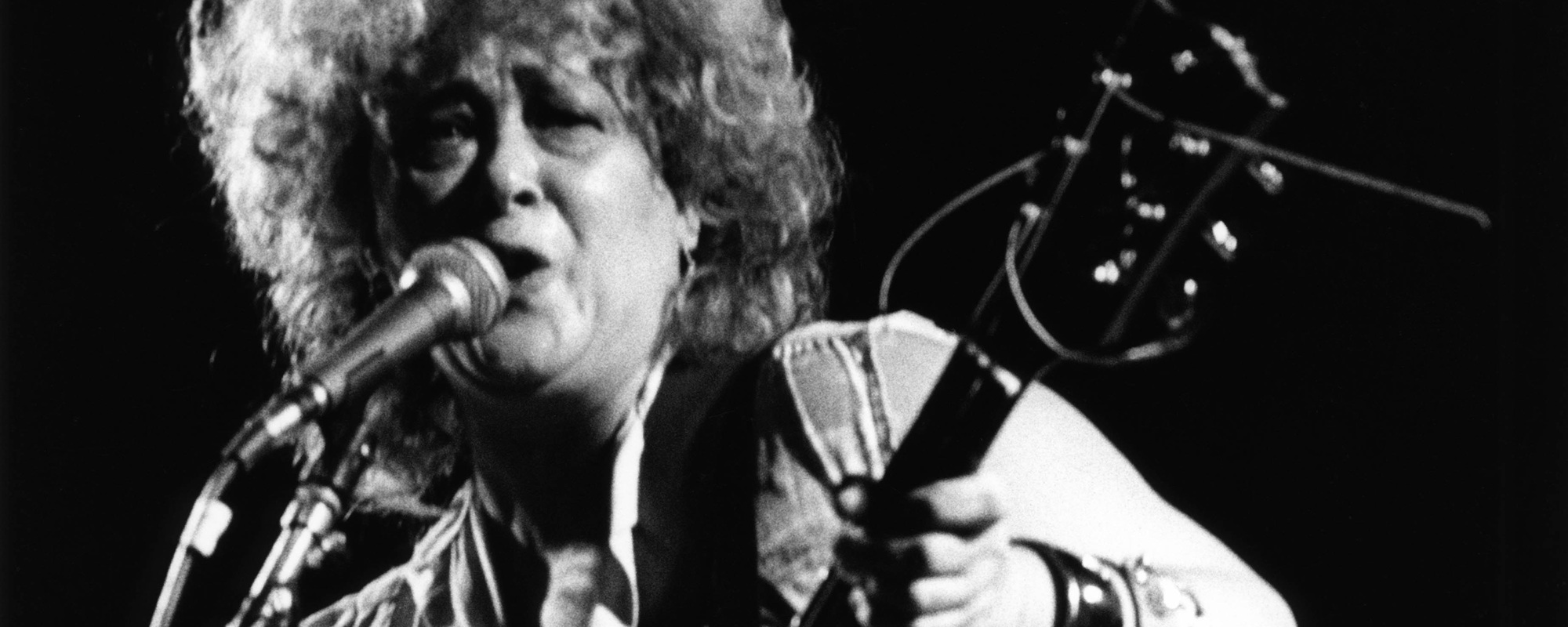 4 of the Greatest Punk Rock Frontmen (And Frontwomen) of All Time