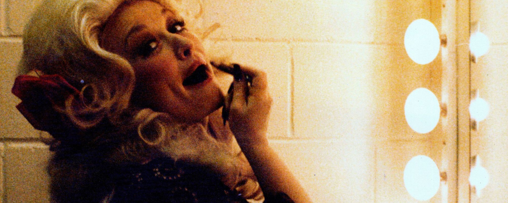 Dolly Parton at mirror