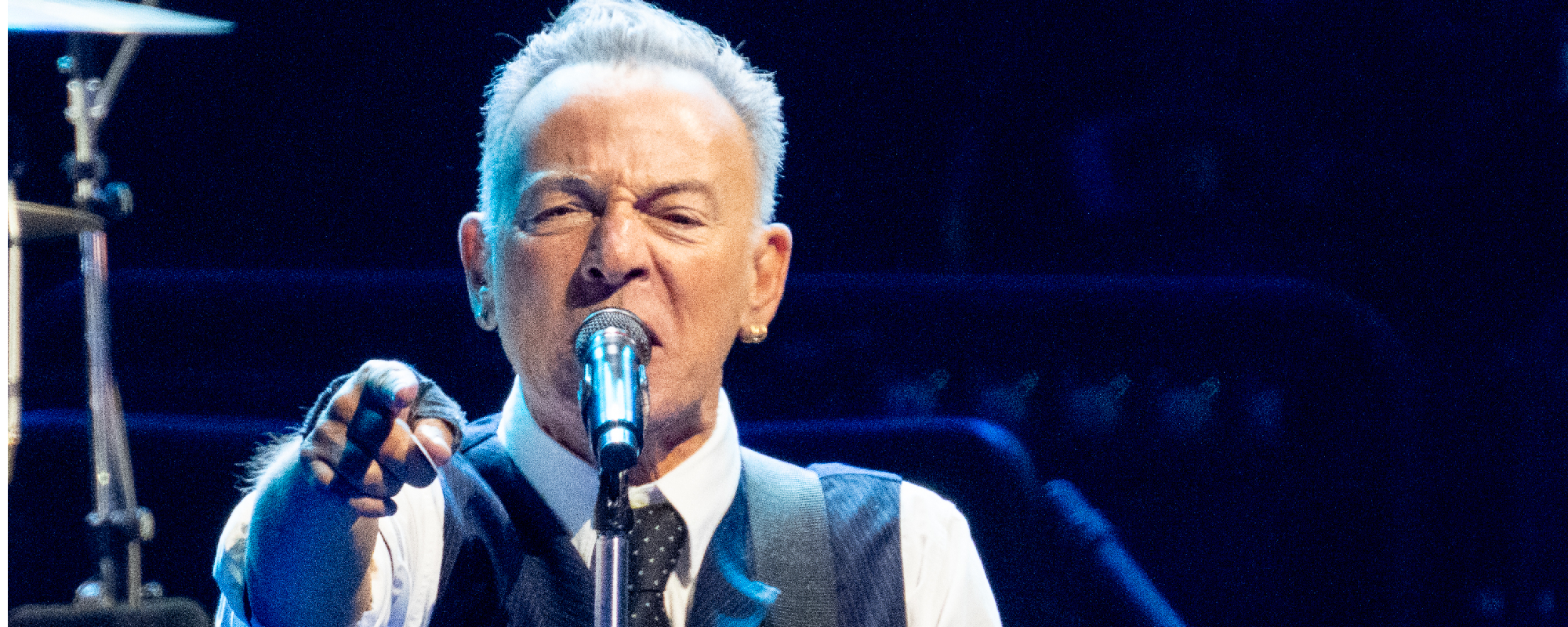 Fans Lash Out at New Jersey Bar Owner Who Canceled Bruce Springsteen Cover Band Over Recent White House Statements