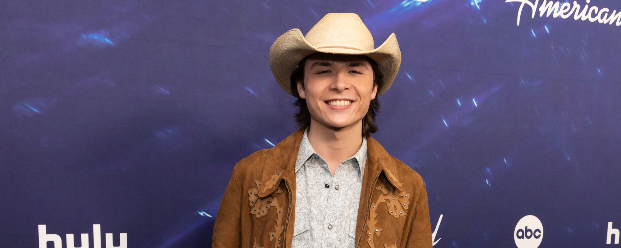 'American Idol' Contestant John Foster Clears the Air About Facebook Rumors: "I'm Not Related to Dwight Yoakam"