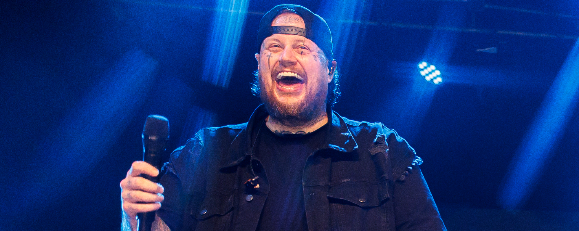 Jelly Roll Signs Jar of Jelly in Sweet Moment at 2025 ACM Awards