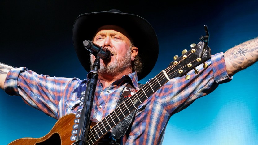 Tracy Lawrence Recalls Living in a House Built on a Cemetery and Seeing "Ghosts"