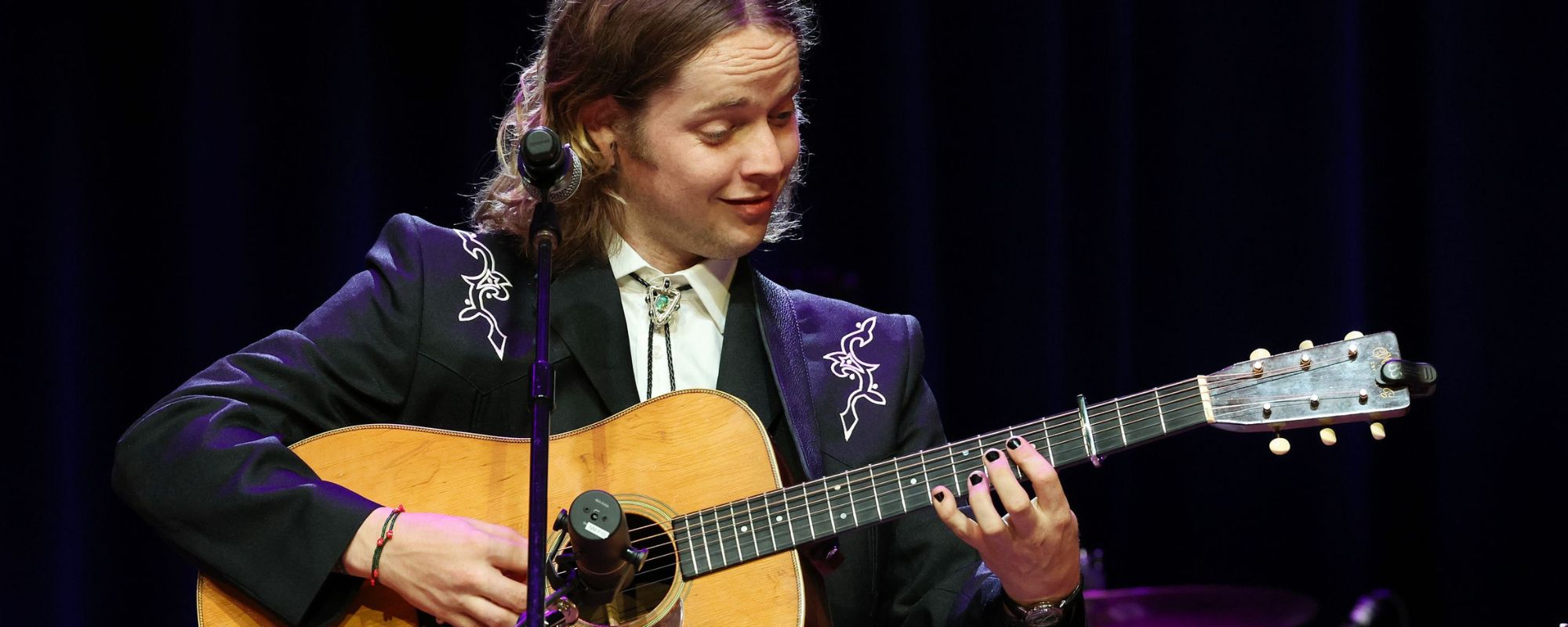 Billy Strings performing