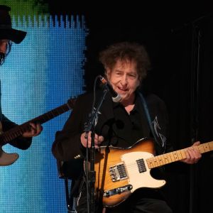 Mike Campbell and Bob Dylan performing