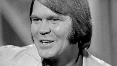 Glen Campbell performing