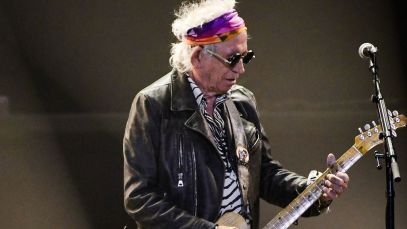 The Day Keith Richards Was Declared Clinically Dead — and Then Played a Show a Day Later