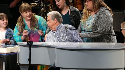 ‘American Idol’ Alum Lola Bonfiglio Honors “Invaluable Mark” Left by Late Grandfather Brian Wilson