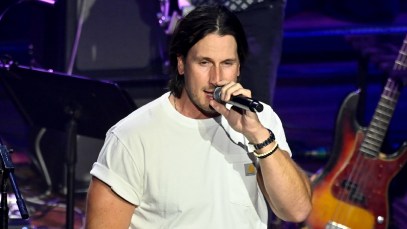 Russell Dickerson Offers Newlywed Couple a First Dance They Will Never Forget