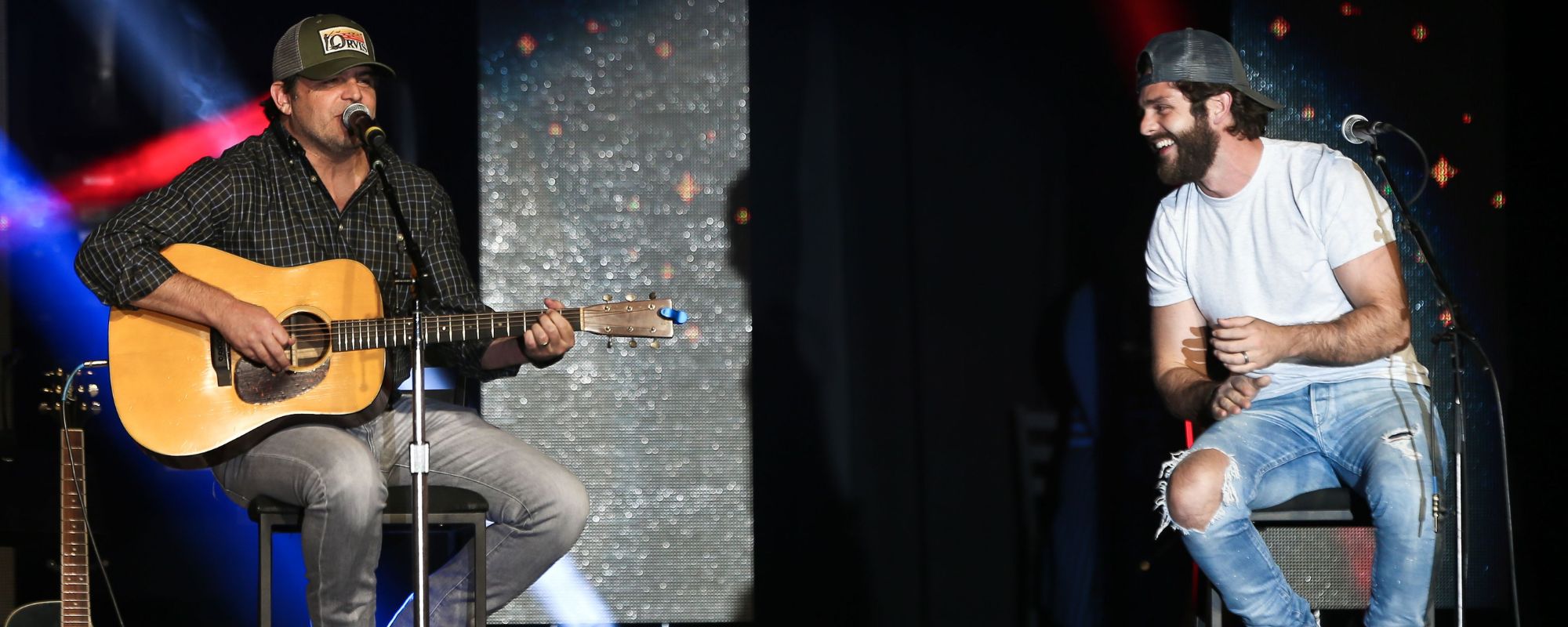 Thomas Rhett Just Made Dad Rhett Akins Cry for the First Time ”In 20 Years” With This Touching Tribute Performance