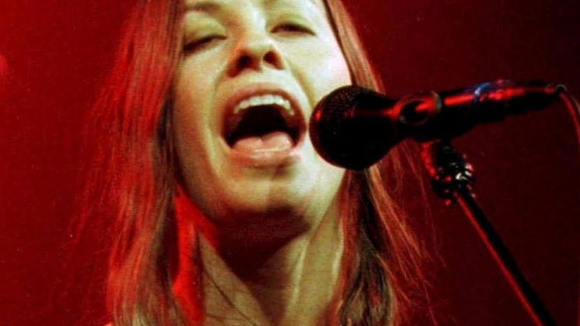 Alanis Morissette performing