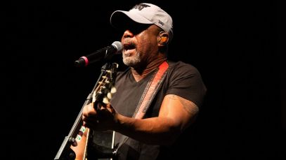 Darius Rucker Lashes Out at “Friggin Losers” on Social Media: “Don’t You Have Anything Better To Do?”