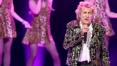 Concert Review: Rod Stewart Delivers Plenty of Hits, Some Deeper Cuts, and an Ozzy Osbourne Tribute at Connecticut’s Mohegan Sun Arena
