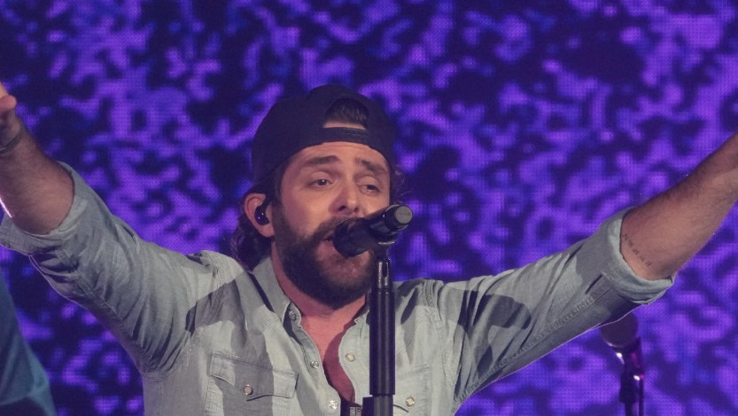 Thomas Rhett Sells Out Fenway Park While Crossing Major Milestone Thanks To "Die a Happy Man"