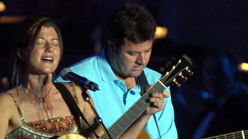 Vince Gill and Wife Amy Grant Celebrate Independence Day With a “God Bless America” Duet for the Ages
