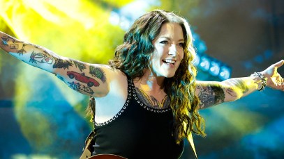 Ashley McBryde Salutes Luke Combs at ACM Honors "When It Rains It Pours" and "Beer Never Broke My Heart"