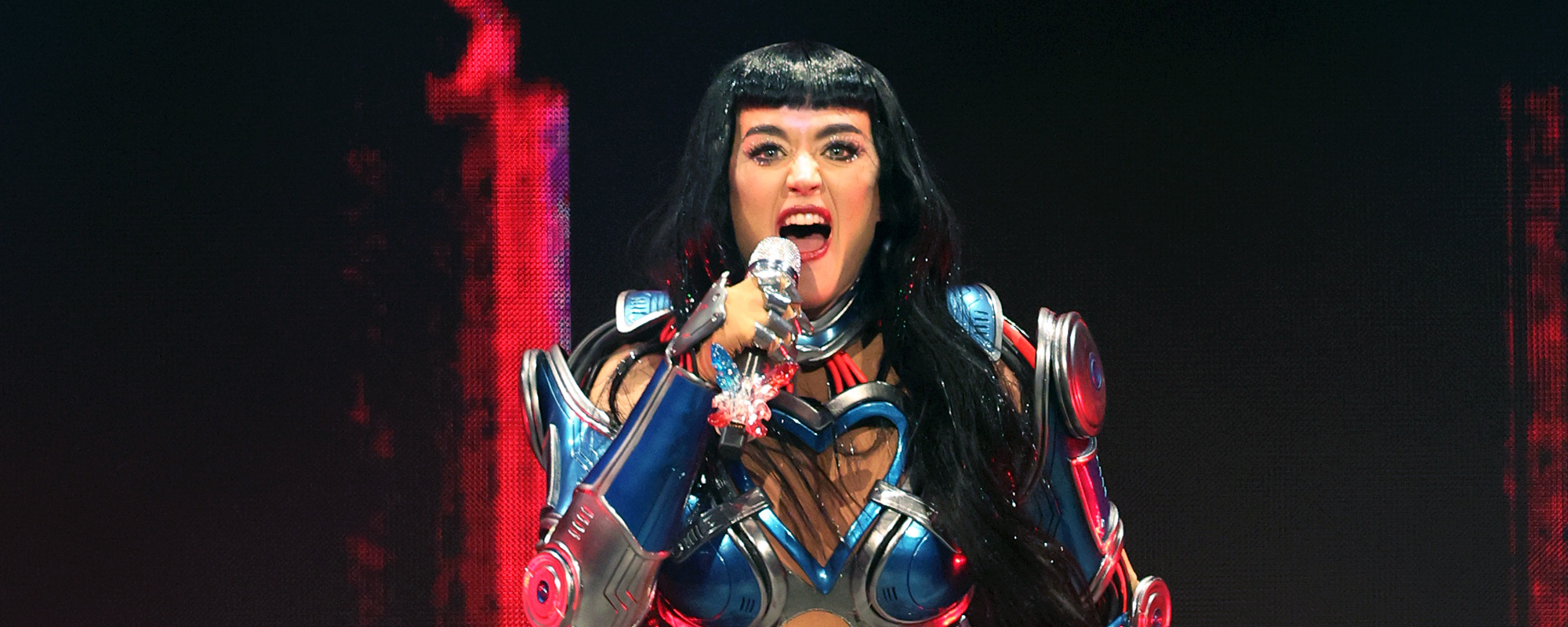 Young Girl Collapses While on Stage With Katy Perry at Her Lifetimes Tour