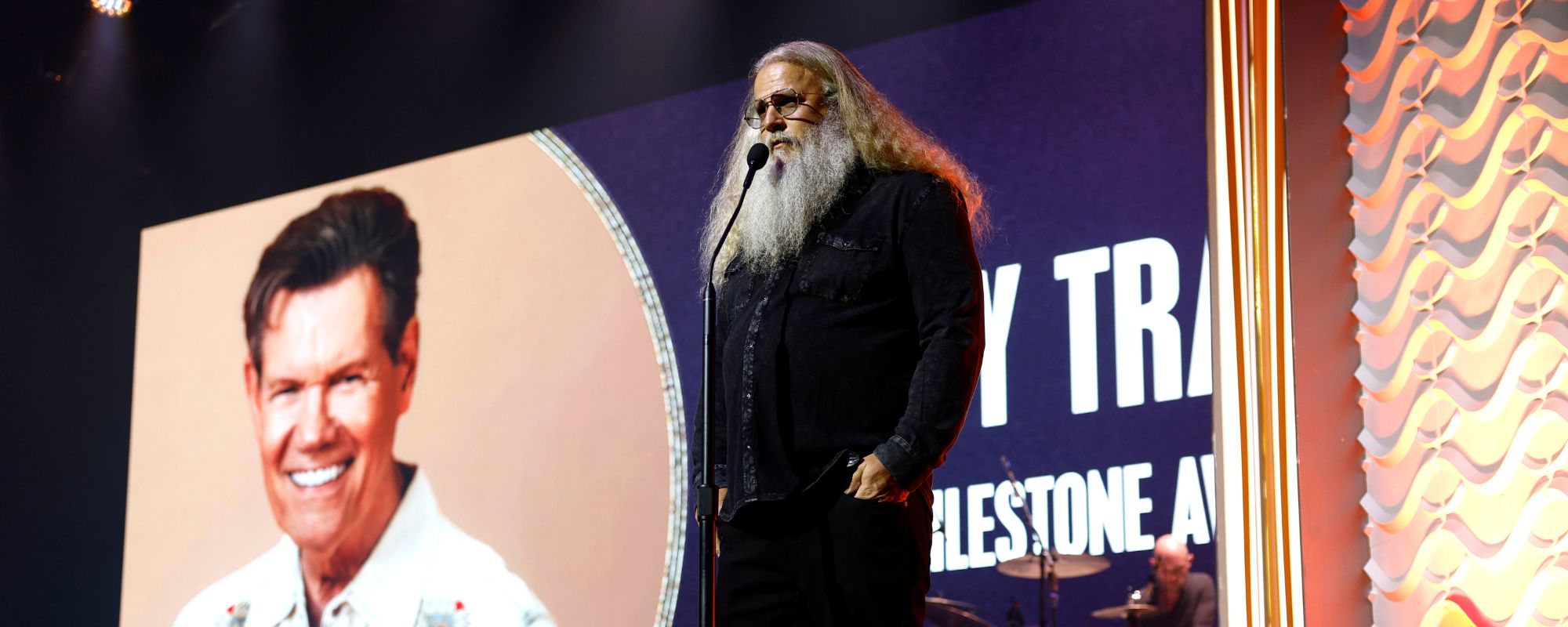Watch Jamey Johnson Pay Tribute to Randy Travis With This Stunning ACM Honors Award Performance