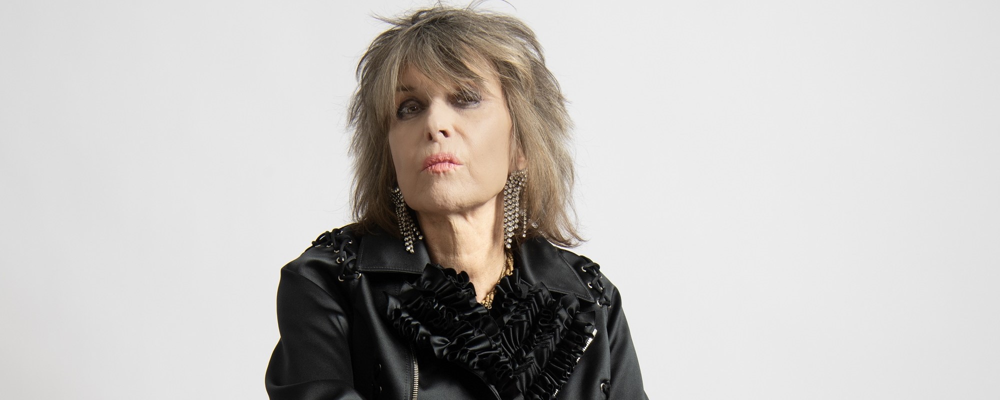 The Pretenders’ Chrissie Hynde To Release New Duets Covers Album Featuring Collabs With Debbie Harry, Lucinda Williams, & Many More