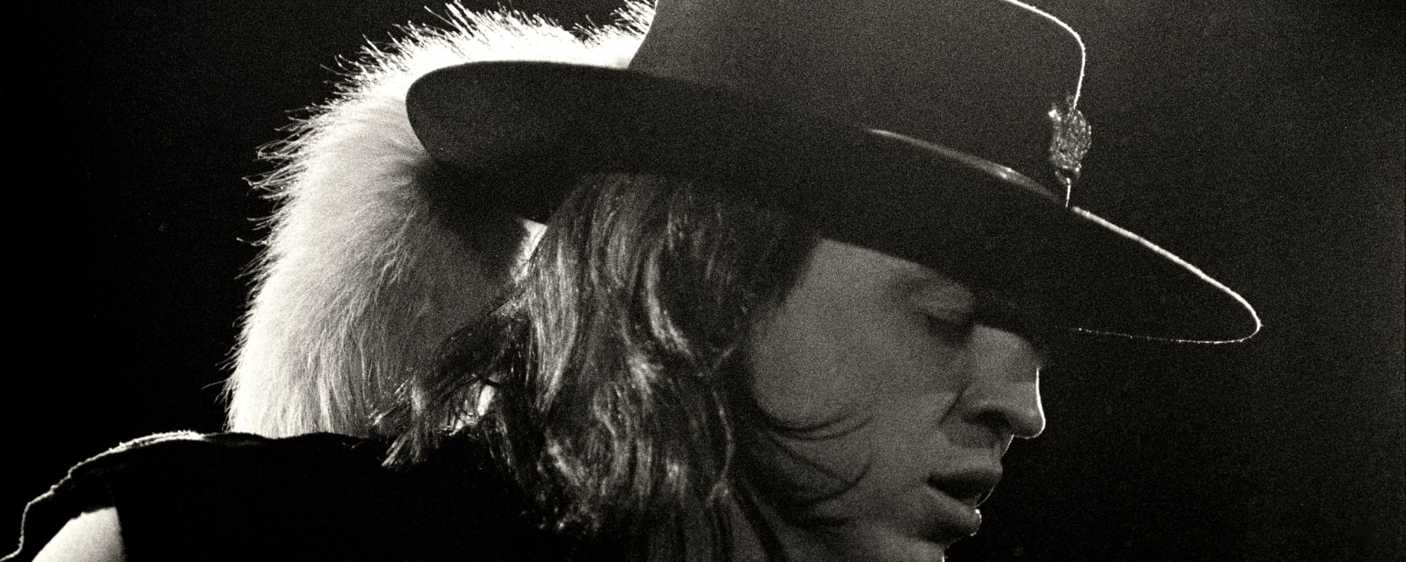 On This Day in 1990, We Lost the Blues Rock Legend Behind “Crossfire” and “Pride and Joy” in a Tragic Helicopter Accident