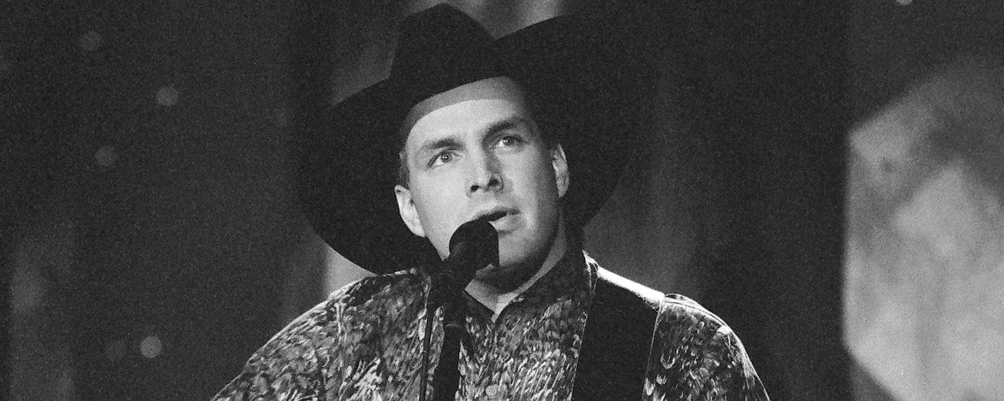 On This Day in 1991, Garth Brooks Was in the Middle of an 11-Month-Long Run at the Top of the Country Albums Chart