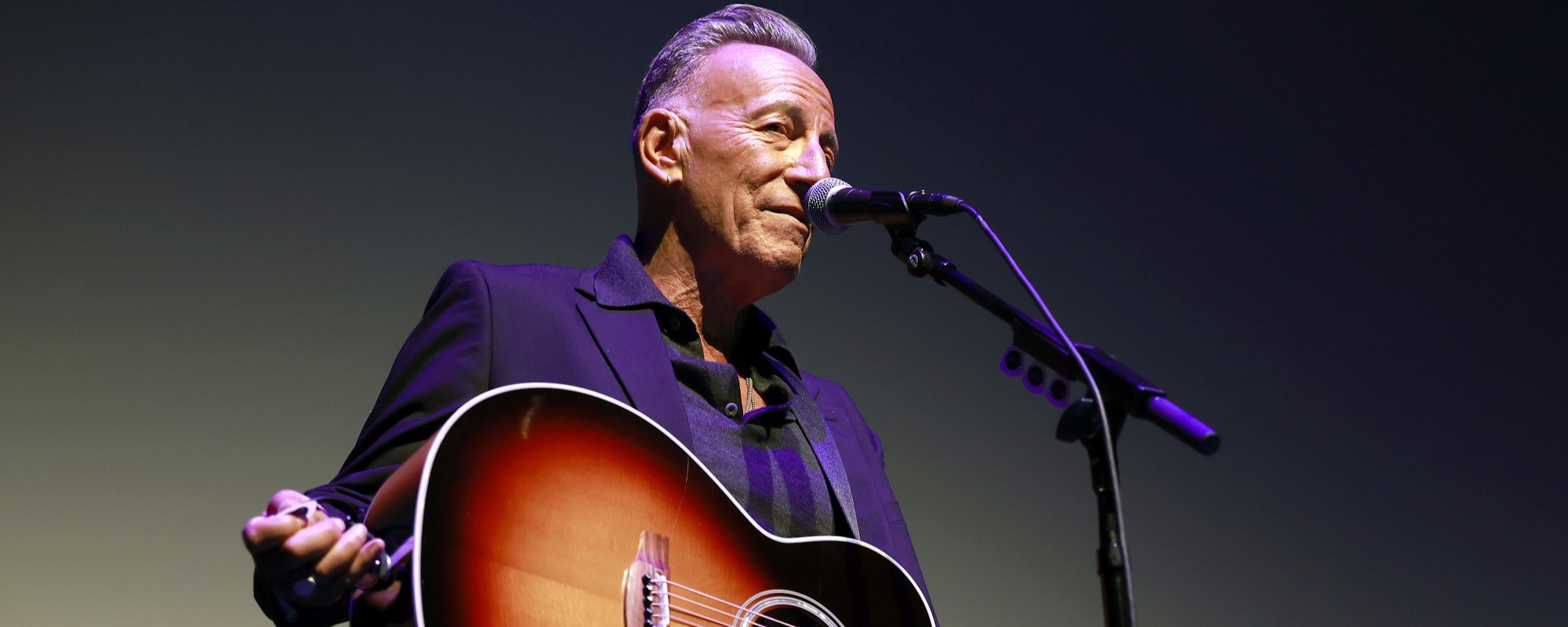 4 Great Folk-Based Songs From Bruce Springsteen’s Non-E Street Band Albums