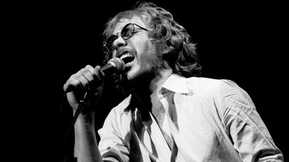 Jackson Browne, Shooter Jennings, & More Stars Performing at Warren Zevon Tribute Concert in L.A. Raising Money for Charity