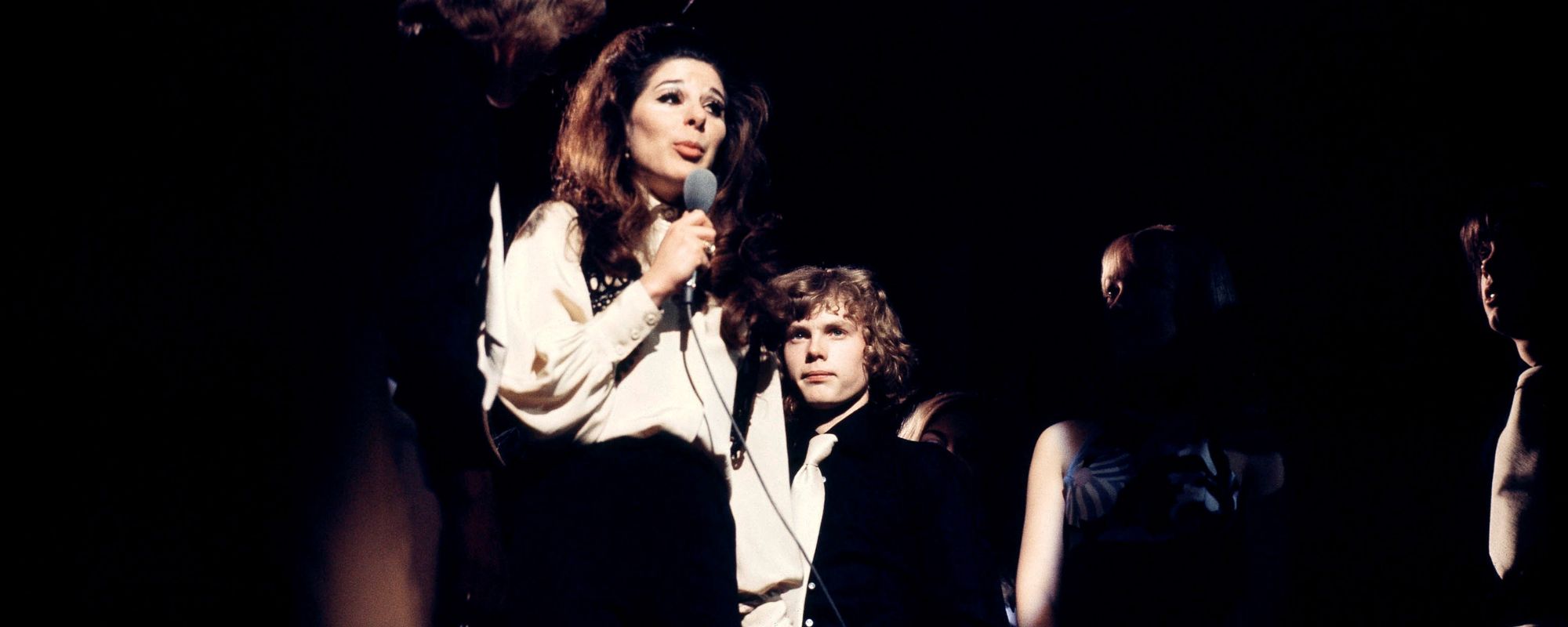 On This Day in 1967, Bobbie Gentry Dethroned The Beatles With a Haunting First-Person Narrative: “A Study in Unconscious Cruelty”